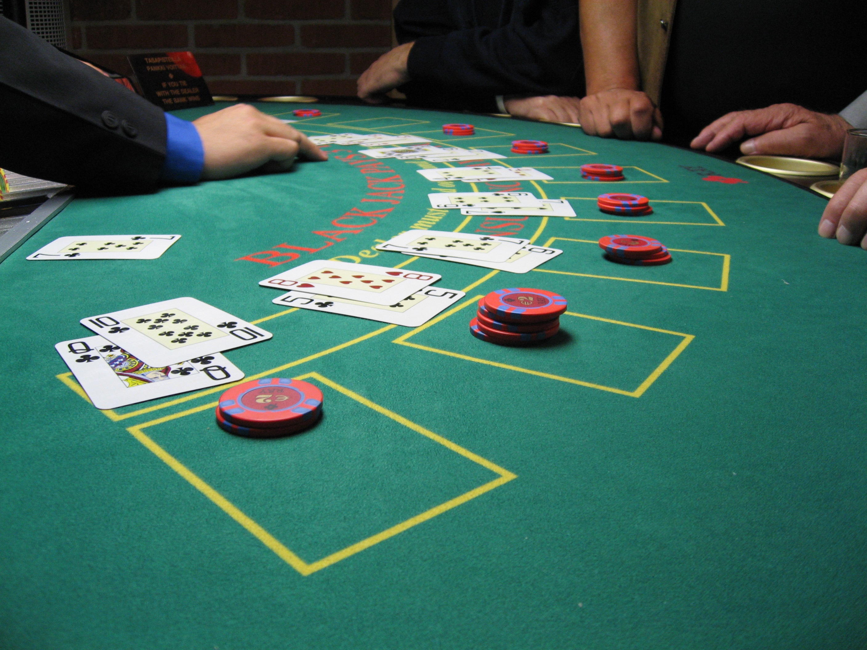 How to find a trusted gambling agent? Check the crucial tips here!!