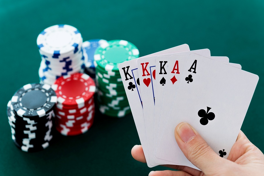 Advantages of registering an account with the online casino: Check this out