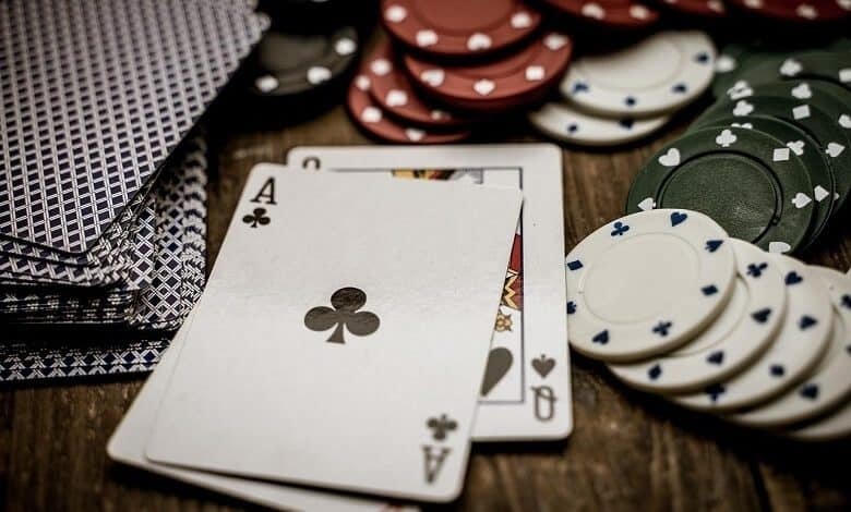 Experience awesome poker and other Games in Online Gambling