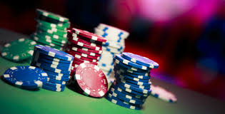 What bonuses could a newbie gambler expect from an online gambling entity?