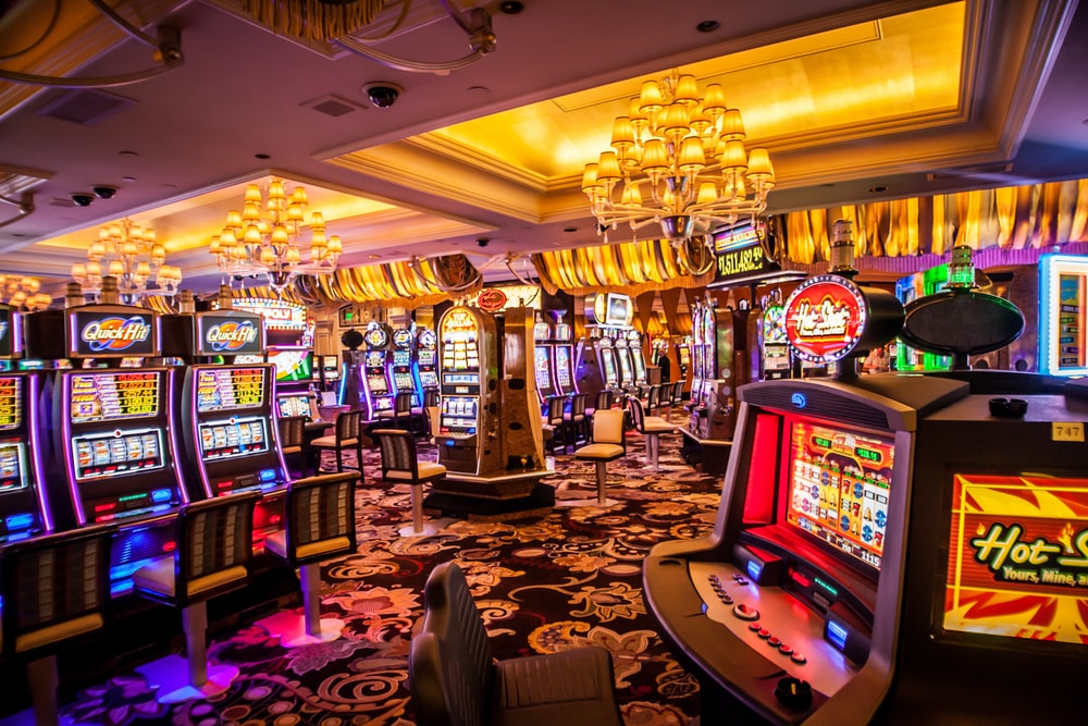 What are the chances of winning money with slot gambling?
