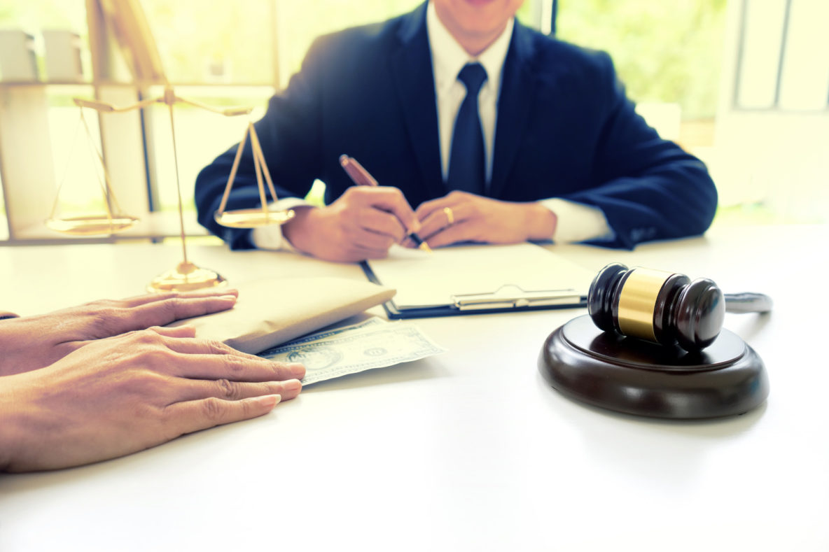 5 Ways to Choose a Criminal Defense Lawyer