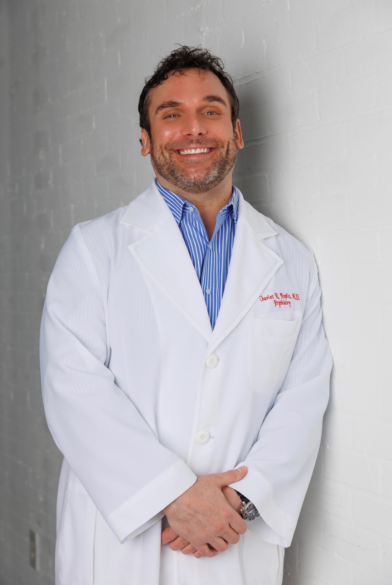 Know more about Dr Charles Noplis